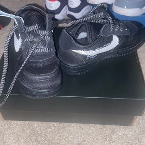Nike black toddler sneakers